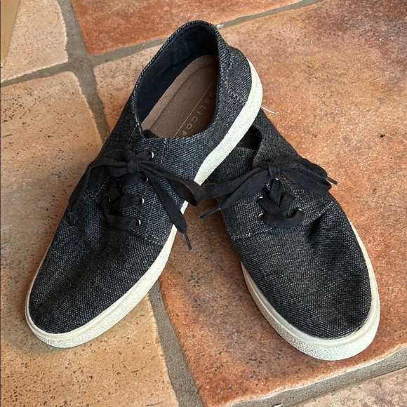 public opinion Other - Public Opinion Black canvas sneakers